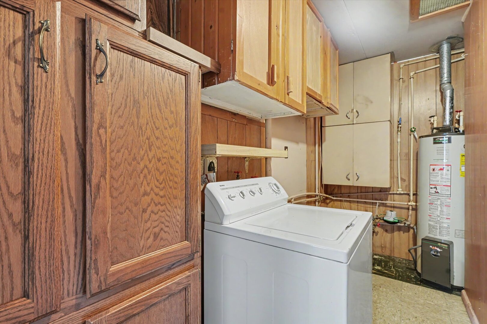 517 Illinois Drive Rantoul, IL 61866 - Photo 30 of 37 a utility room with dryer and washer