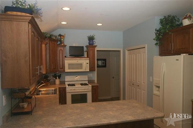 18101 Bull Rapids Road Spencerville, IN 46788 - Photo 4 of 12