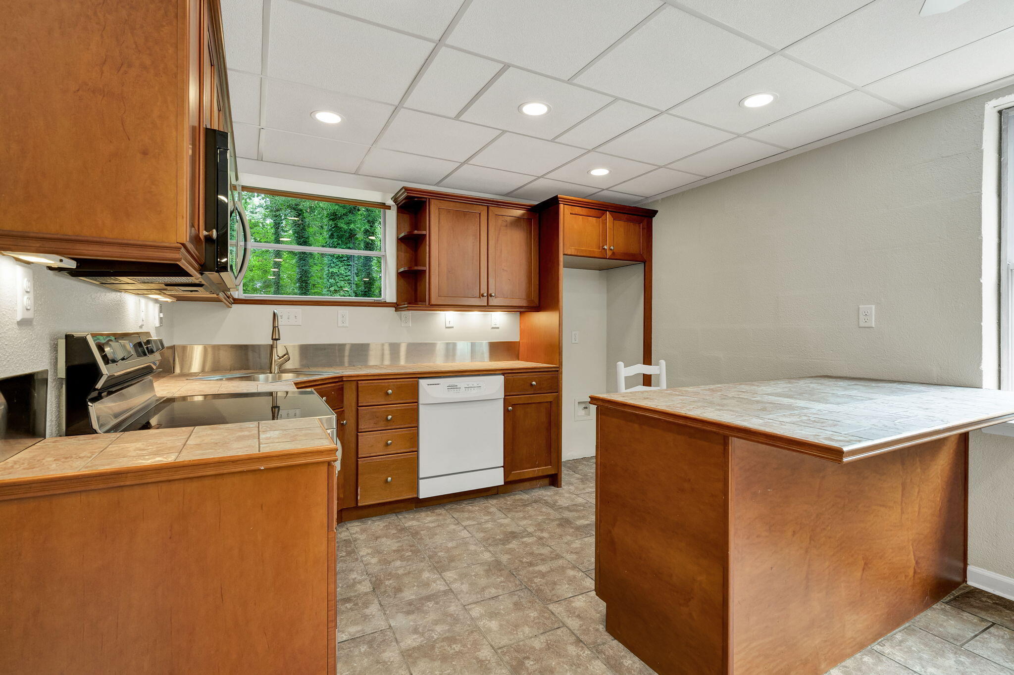 7104 Moreview Road Chattanooga, TN 37412 - Photo 38 of 65 51-web-or-mls-DSC00253