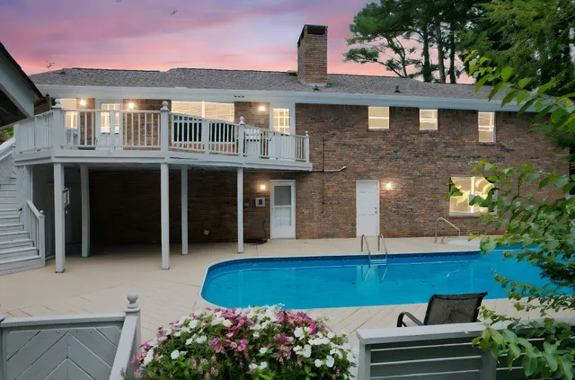 $688,000 | 7104 Moreview Road, Chattanooga, TN 37412