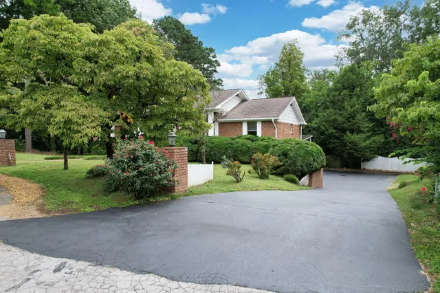 $688,000 | 7104 Moreview Road, Chattanooga, TN 37412