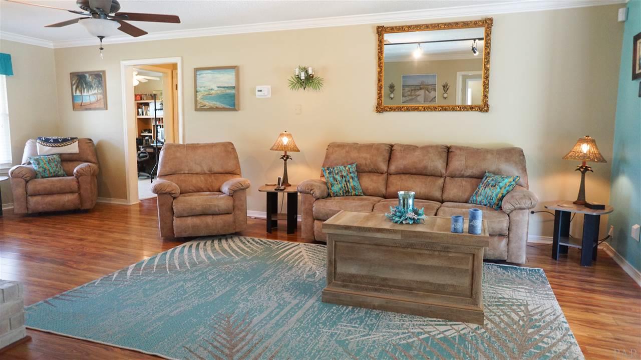 2958 Ranchette Square Gulf Breeze, FL 32563 - Photo 8 of 24 Gallery Image 8