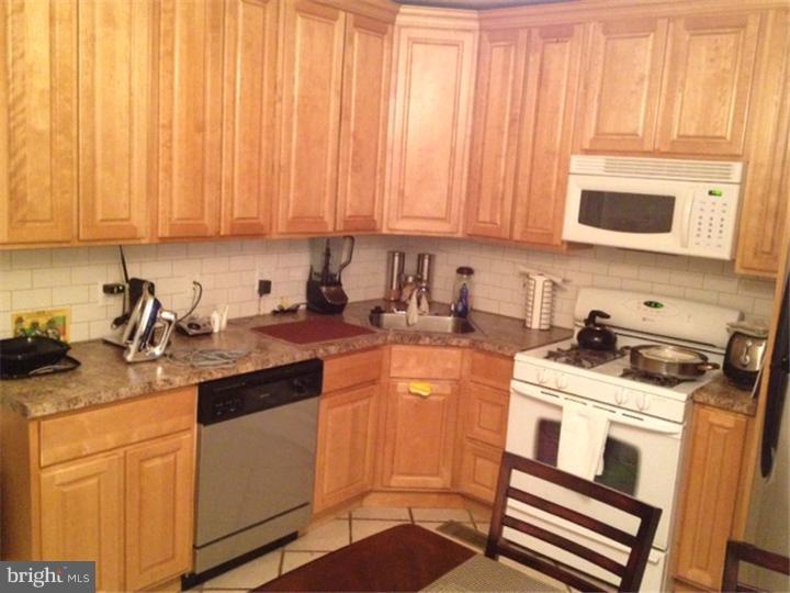 2814 West Stiles Street Philadelphia, PA 19121 - Photo 4 of 10