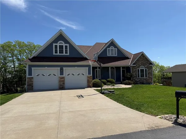 $475,000 | 14060 Millstone Boulevard, St. Joseph, MO 64505