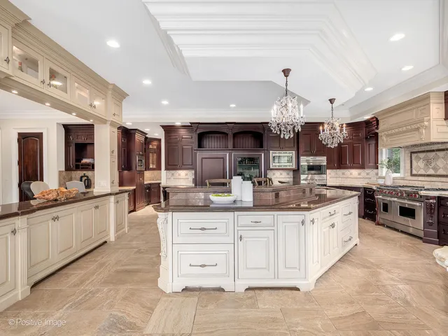 $4,500,000 | 6655 Lee Court, Burr Ridge, IL 60527