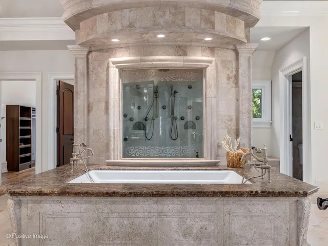 $4,500,000 | 6655 Lee Court, Burr Ridge, IL 60527