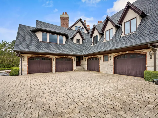 $4,500,000 | 6655 Lee Court, Burr Ridge, IL 60527
