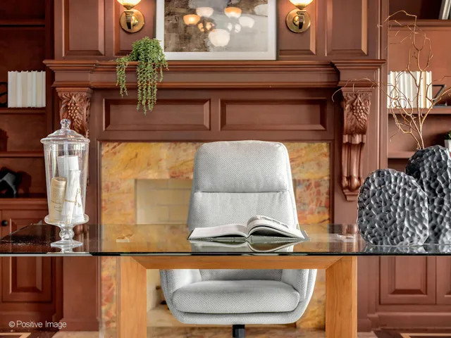 $4,500,000 | 6655 Lee Court, Burr Ridge, IL 60527