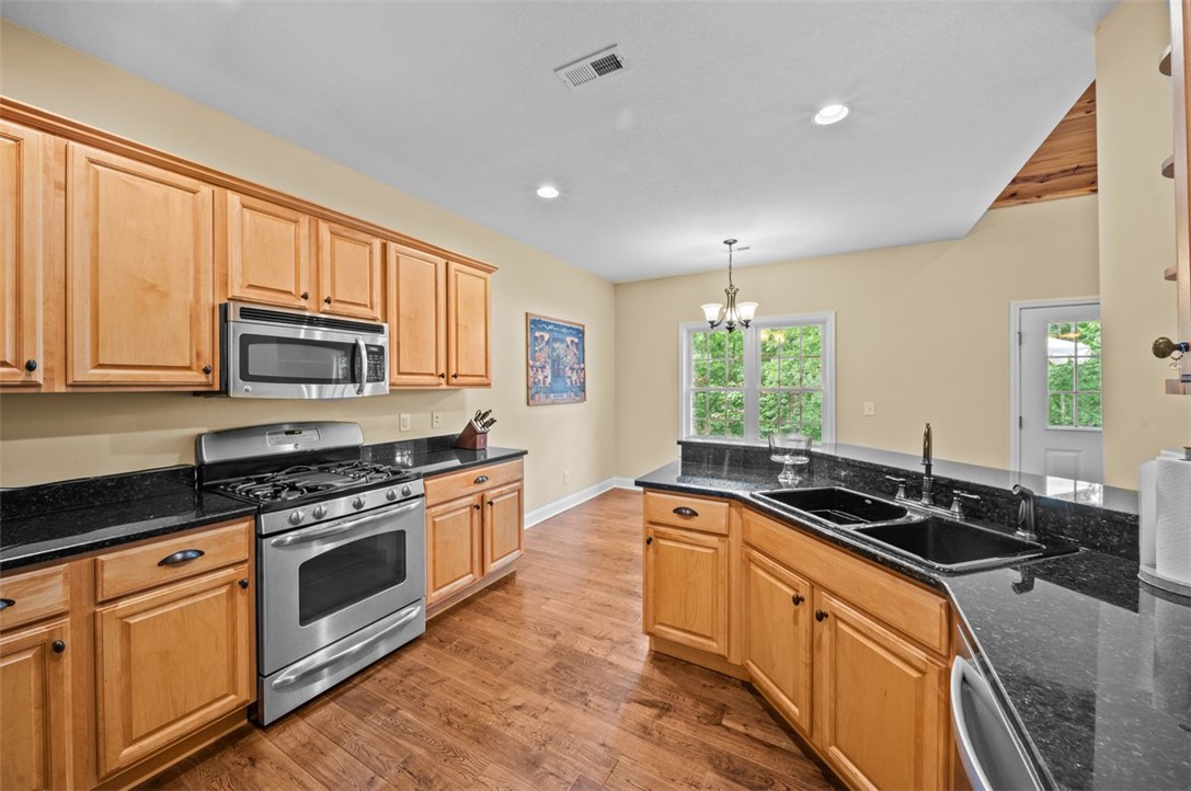 213 Redbud Street Seneca, SC 29672 - Photo 6 of 47 Gallery Image 6