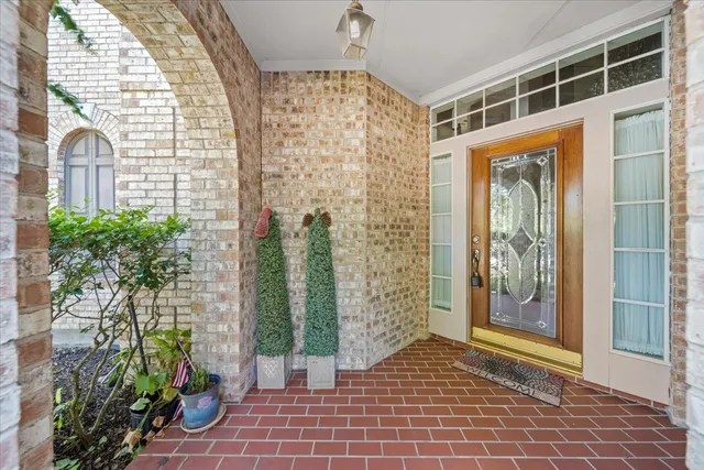 a view of a entryway door of the house