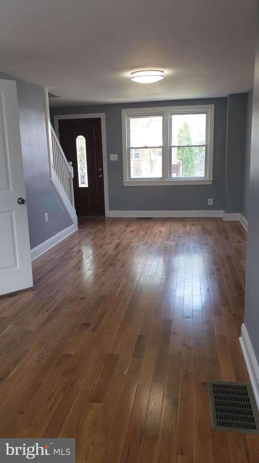 3715 Greenvale Road Baltimore, MD 21229 - Photo 12 of 40 Gallery Image 12