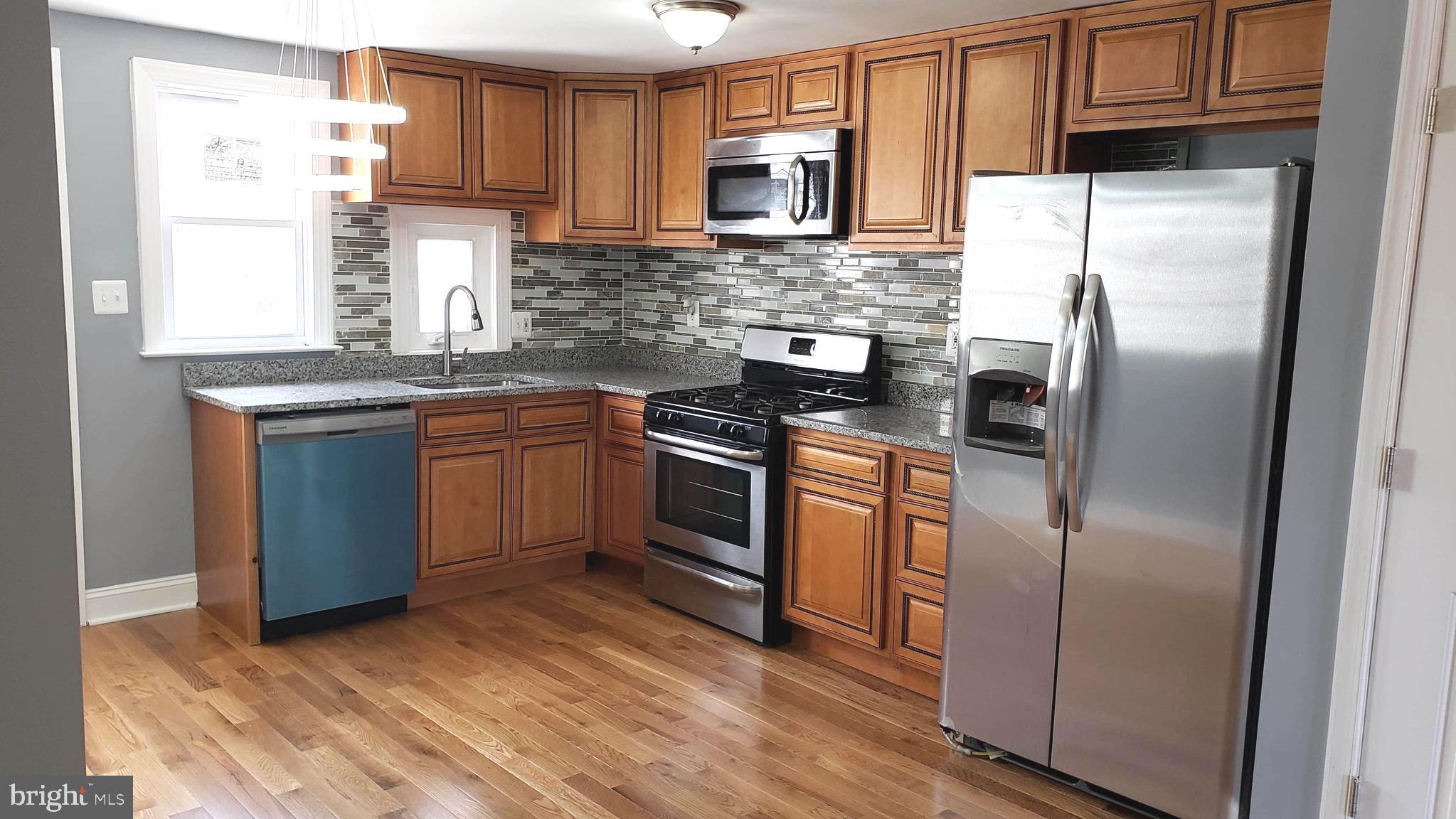3715 Greenvale Road Baltimore, MD 21229 - Photo 6 of 40 Gallery Image 6
