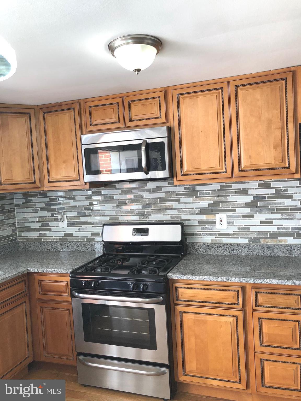 3715 Greenvale Road Baltimore, MD 21229 - Photo 8 of 40 Gallery Image 8