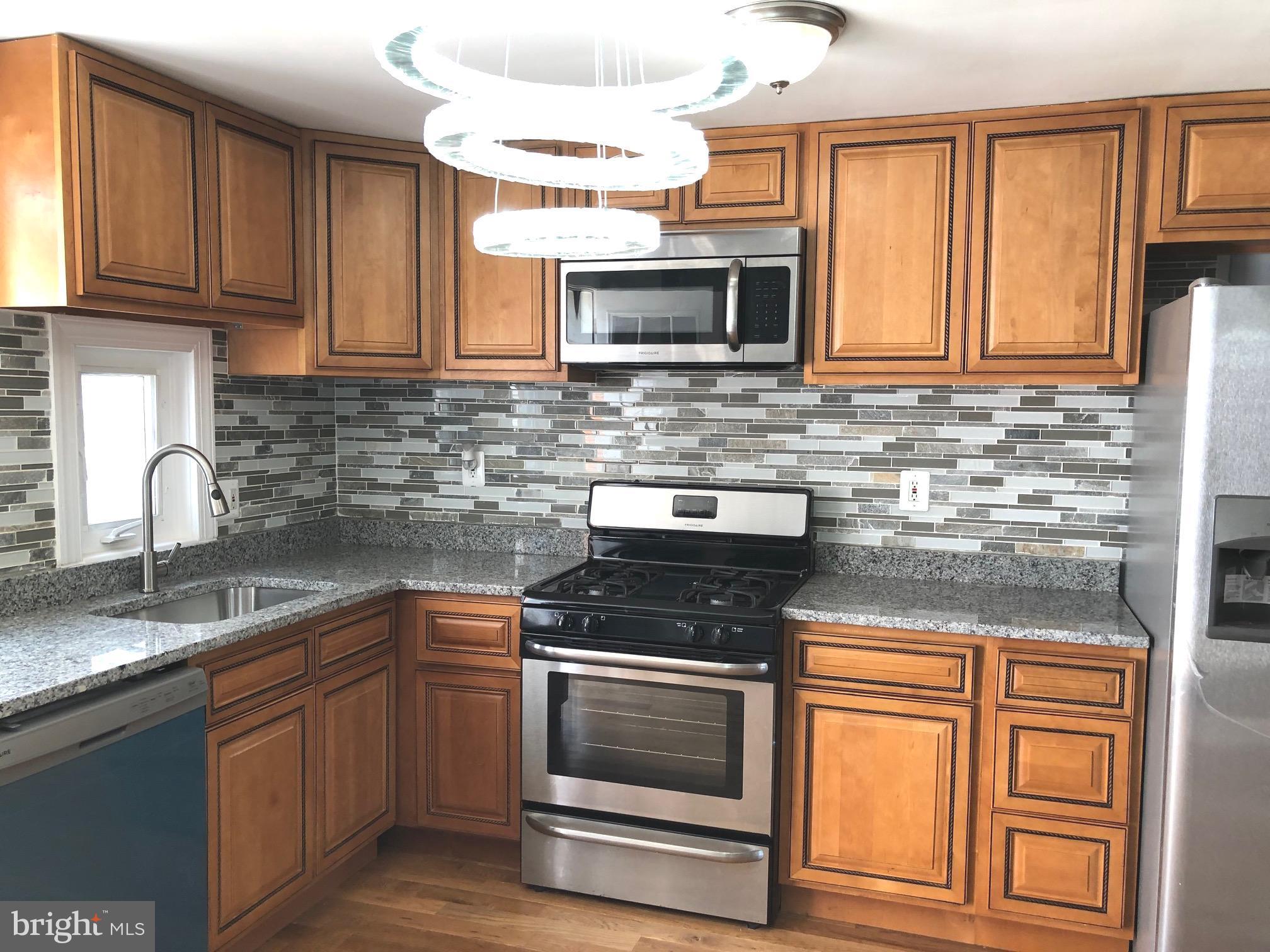 3715 Greenvale Road Baltimore, MD 21229 - Photo 9 of 40 Gallery Image 9