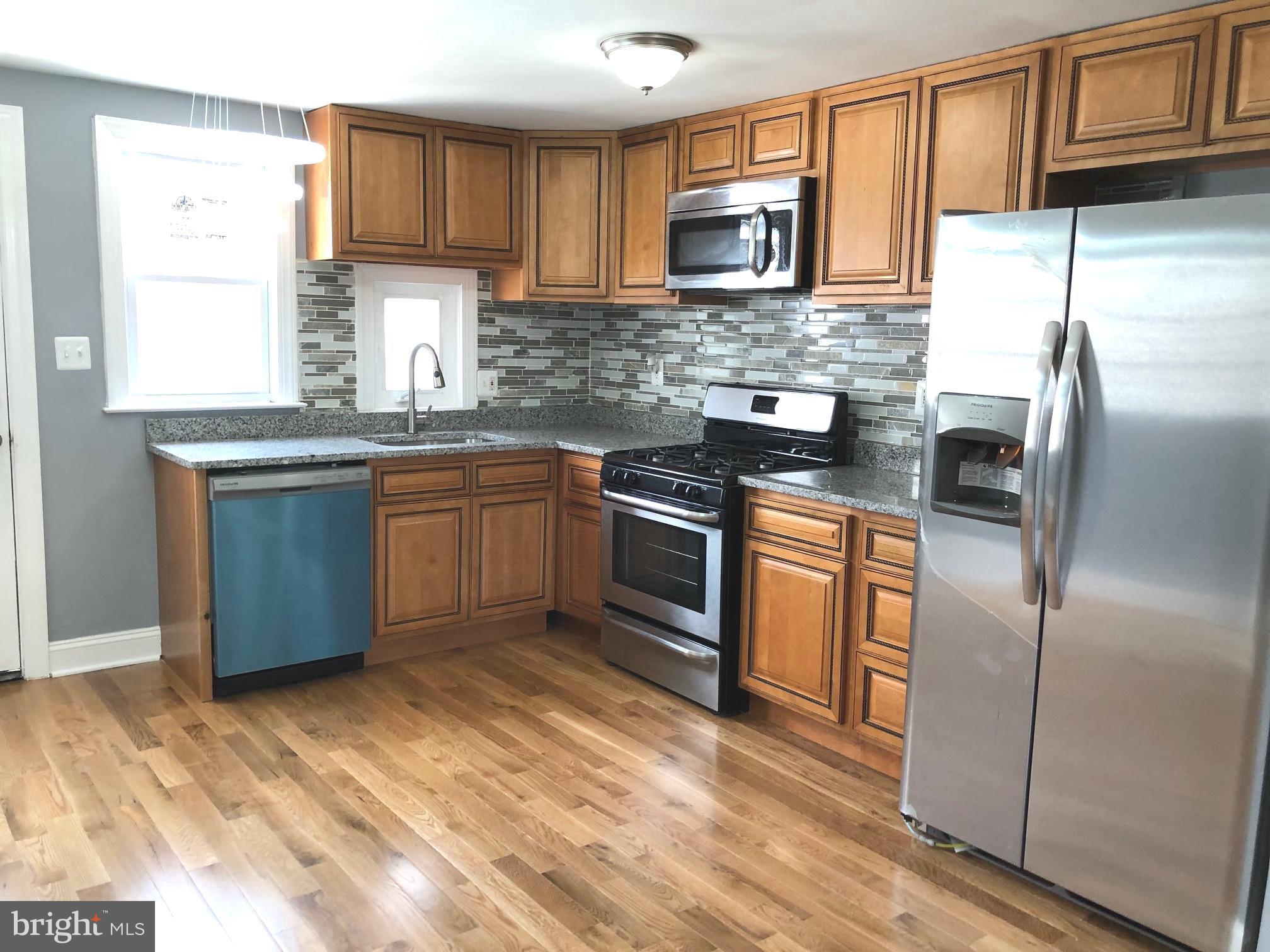 3715 Greenvale Road Baltimore, MD 21229 - Photo 10 of 40 Gallery Image 10