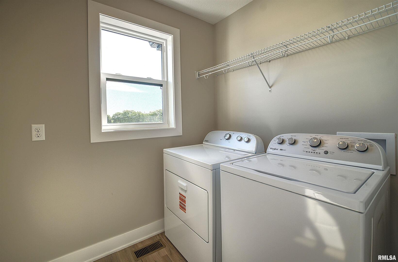 1004 South 4th Street Clinton, IA 52732 - Photo 15 of 33