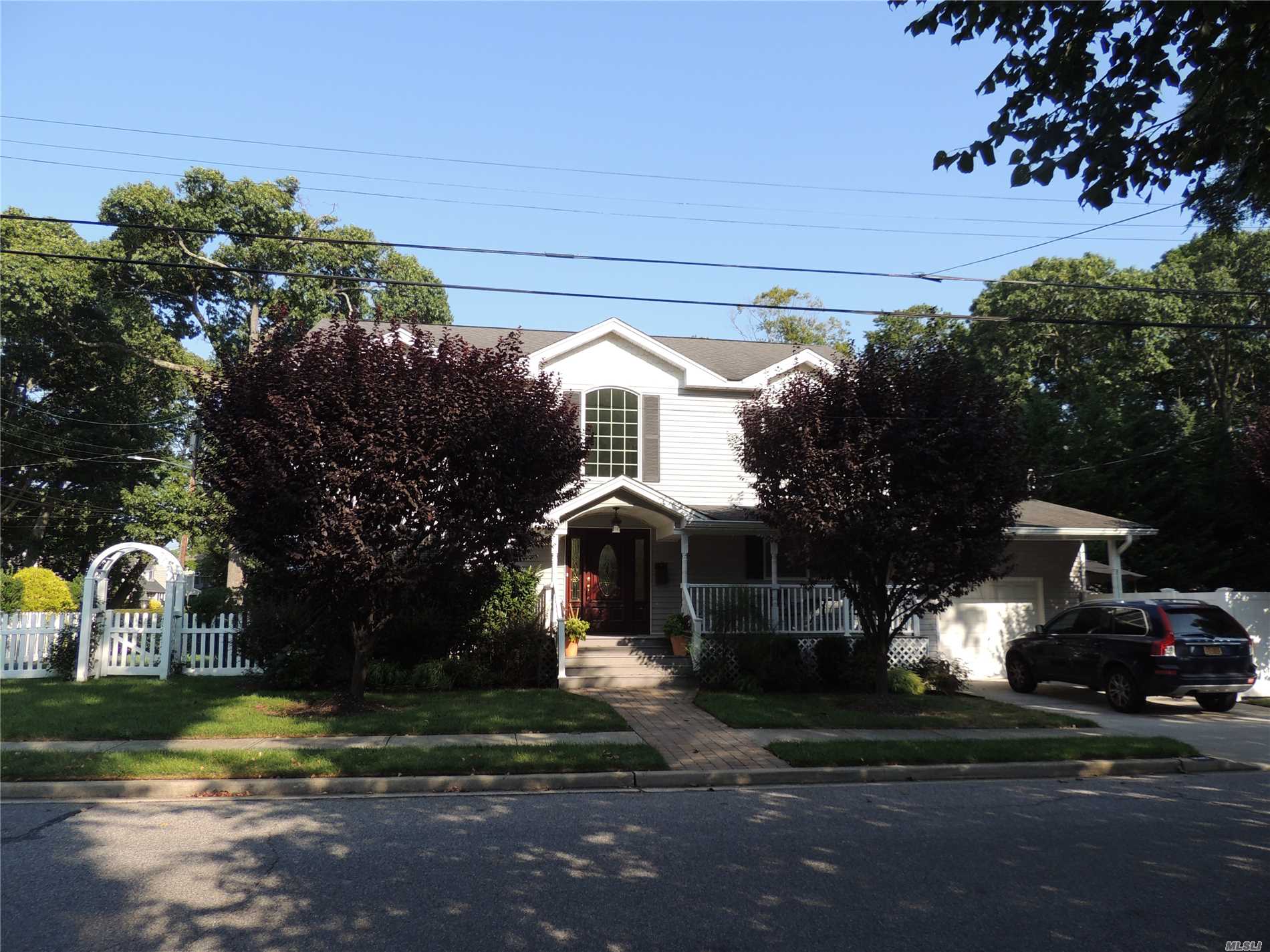 1585 Henry Road Wantagh, NY 11793 - Photo 1 of 1 Gallery Image 1