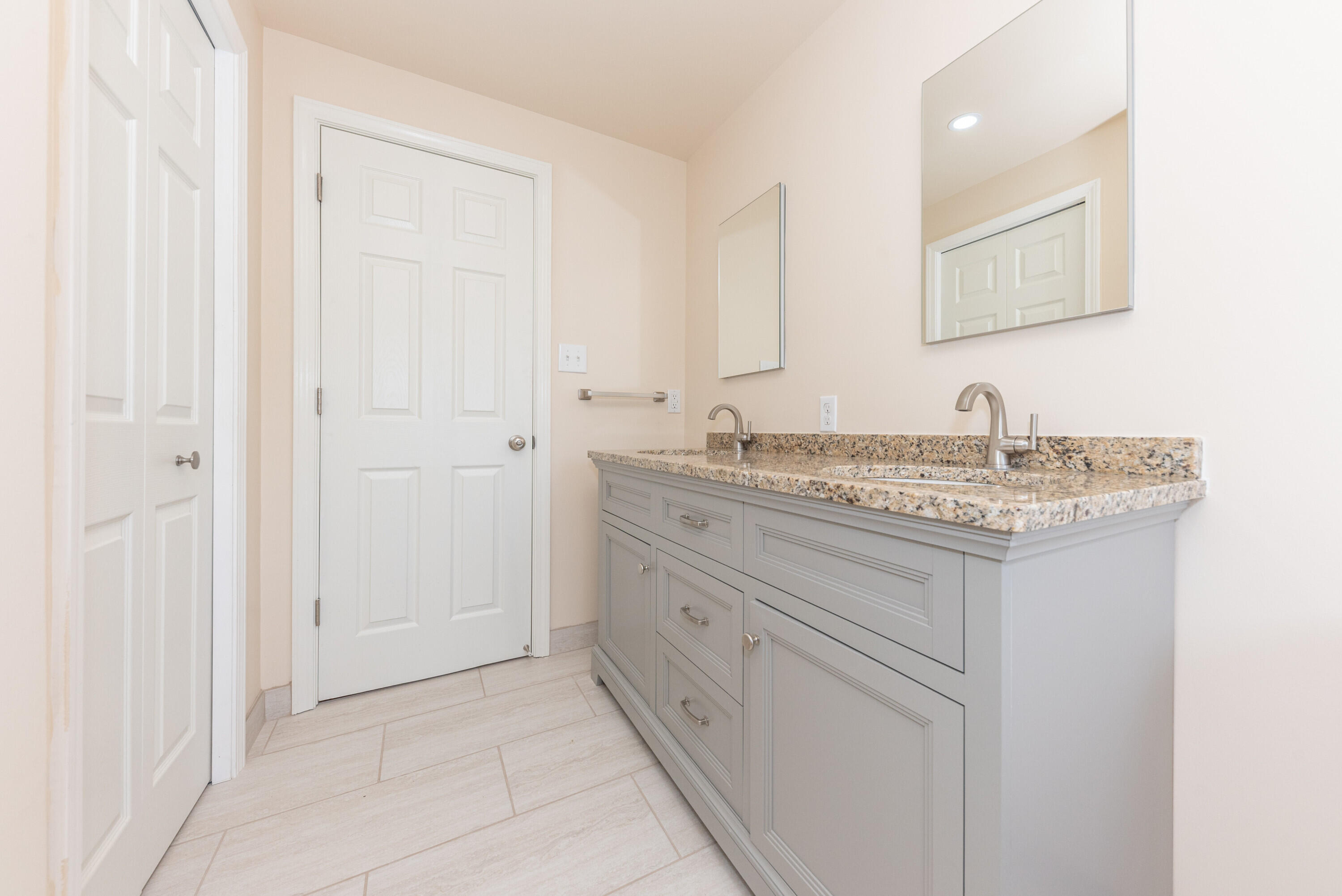 1520 Traver Road Ann Arbor, MI 48105 - Photo 30 of 60 055_31