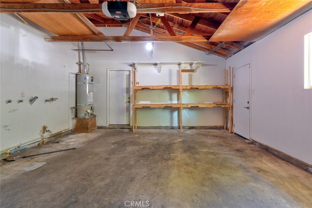 1840 Cheyenne Drive Merced, CA 95348 - Photo 83 of 90 an empty room with windows