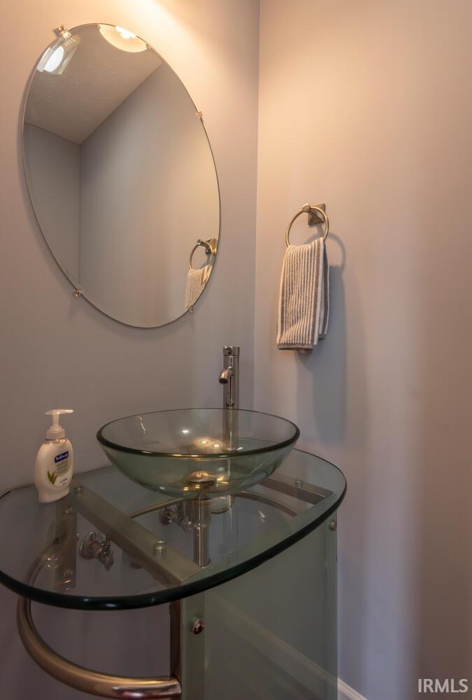 2550 South Flat Rock Road Bloomington, IN 47403 - Photo 9 of 36