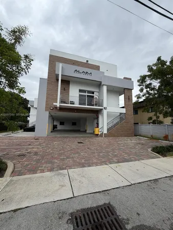 $2,400 | 381 East 50th Street, Unit 6, Hialeah, FL 33013