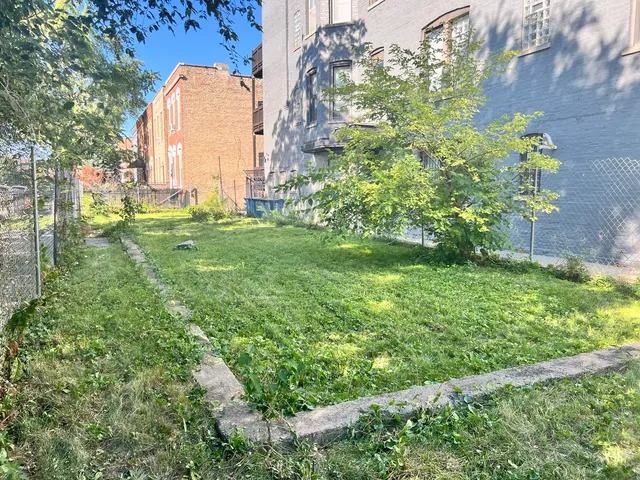$230,000 | 2224 West Taylor Street, Chicago, IL 60612