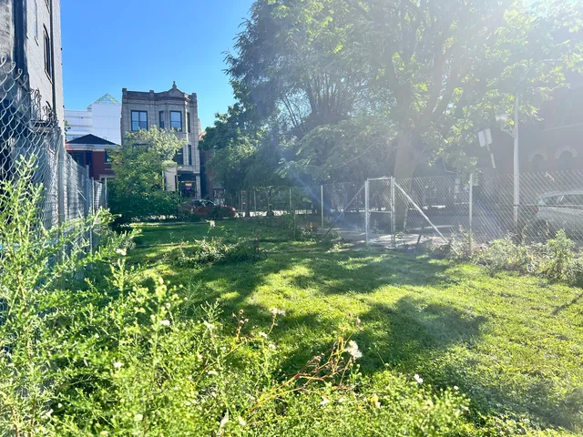 $230,000 | 2224 West Taylor Street, Chicago, IL 60612