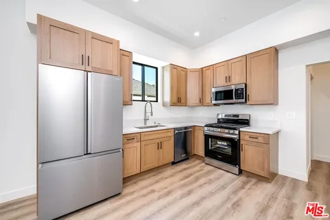 $2,599,000 | 5954 Simpson Avenue, Los Angeles, CA 91607