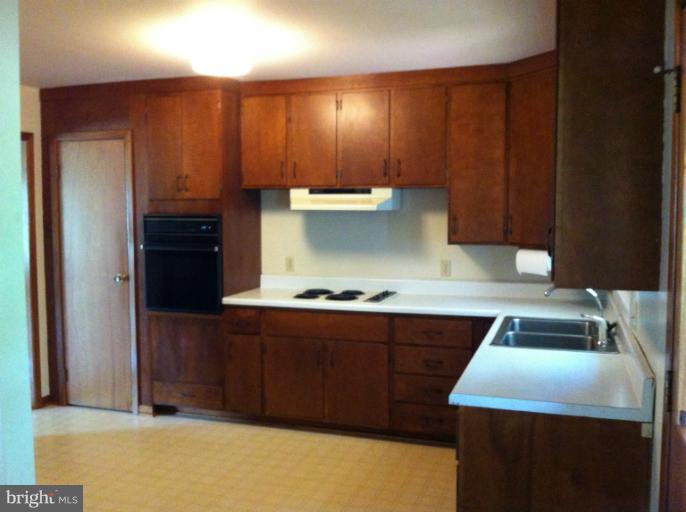 1114 Old Rixeyville Road Culpeper, VA 22701 - Photo 5 of 11 Kitchen