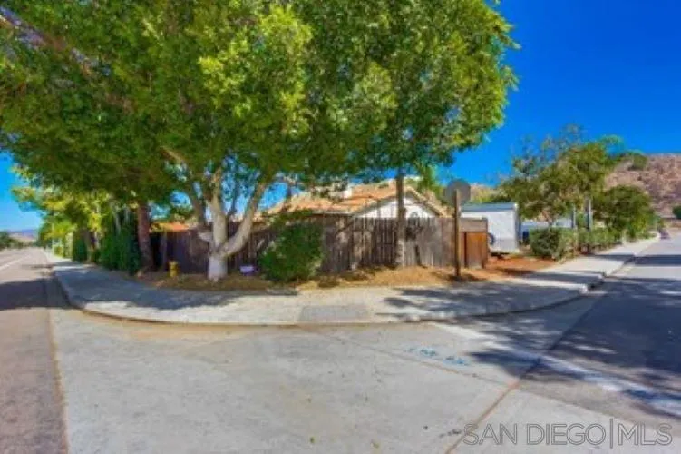 12610 Rodeo Drive Lakeside, CA 92040 - Photo 24 of 29 Gallery Image 24
