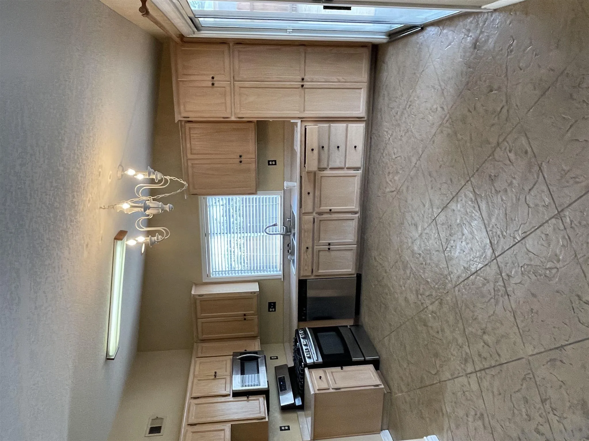 12610 Rodeo Drive Lakeside, CA 92040 - Photo 6 of 29 Gallery Image 6