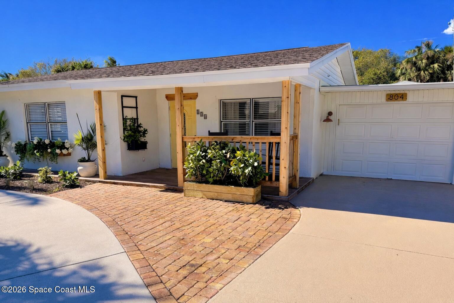 804 Oak Street Melbourne Beach, FL 32951 - Photo 45 of 51 a view of a house with entertaining space