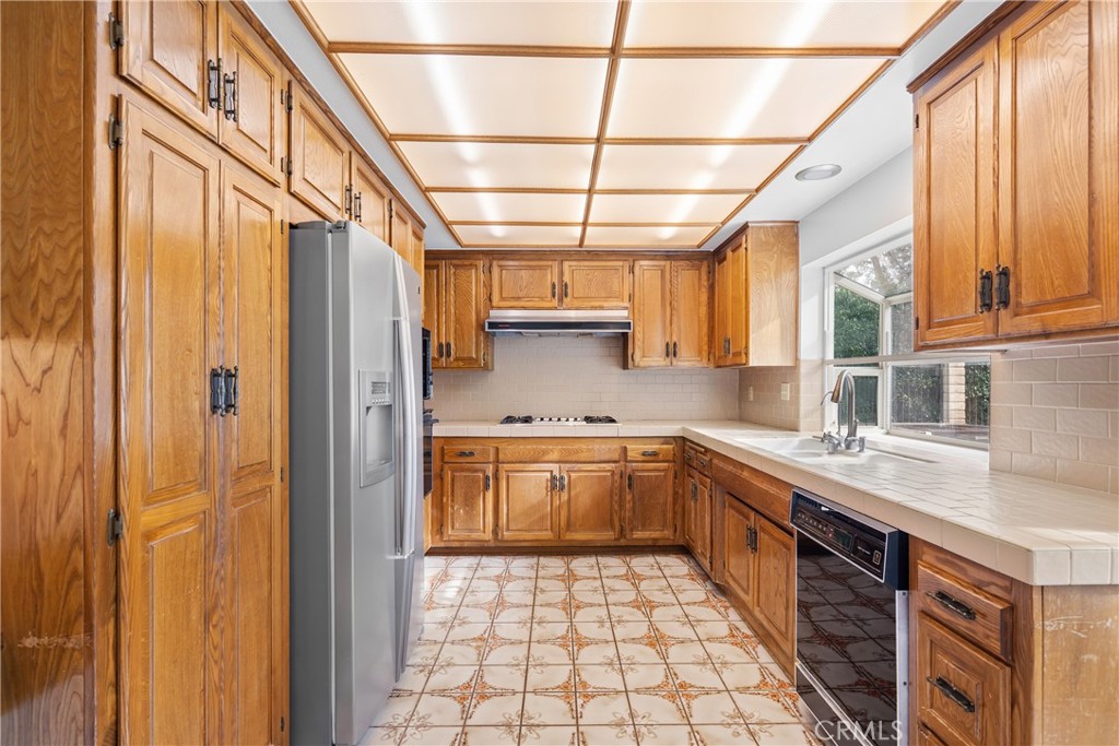 11861 Darby Avenue Porter Ranch, CA 91326 - Photo 21 of 59