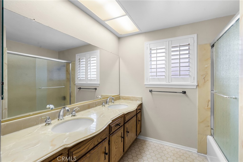 11861 Darby Avenue Porter Ranch, CA 91326 - Photo 40 of 59