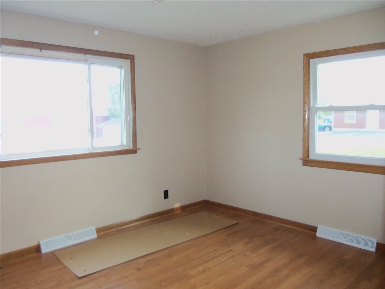 2715 R Street Bedford, IN 47421 - Photo 16 of 22 Gallery Image 16