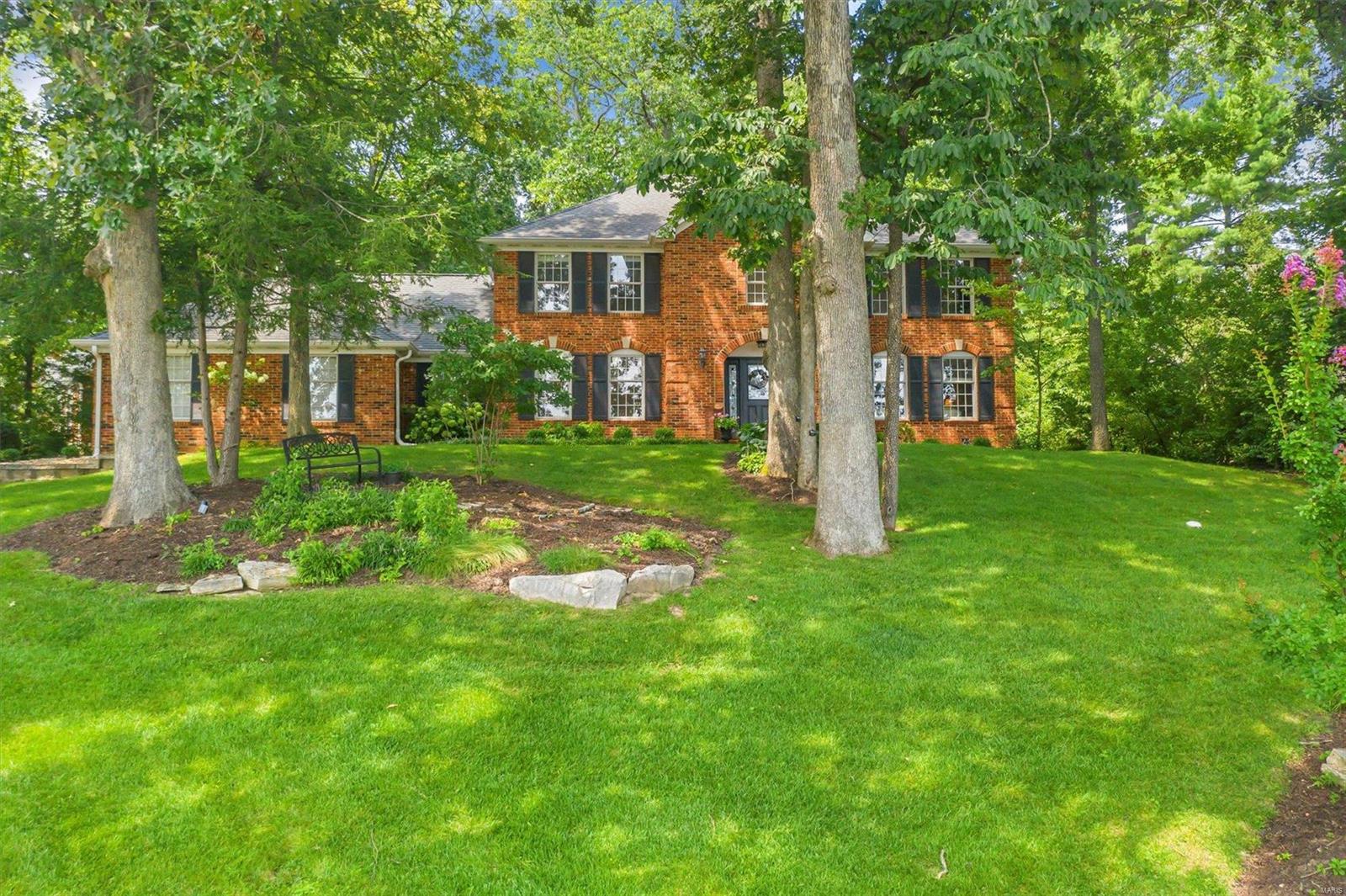 6329 Bluff Forest Drive St. Louis, MO 63129 - Photo 3 of 50