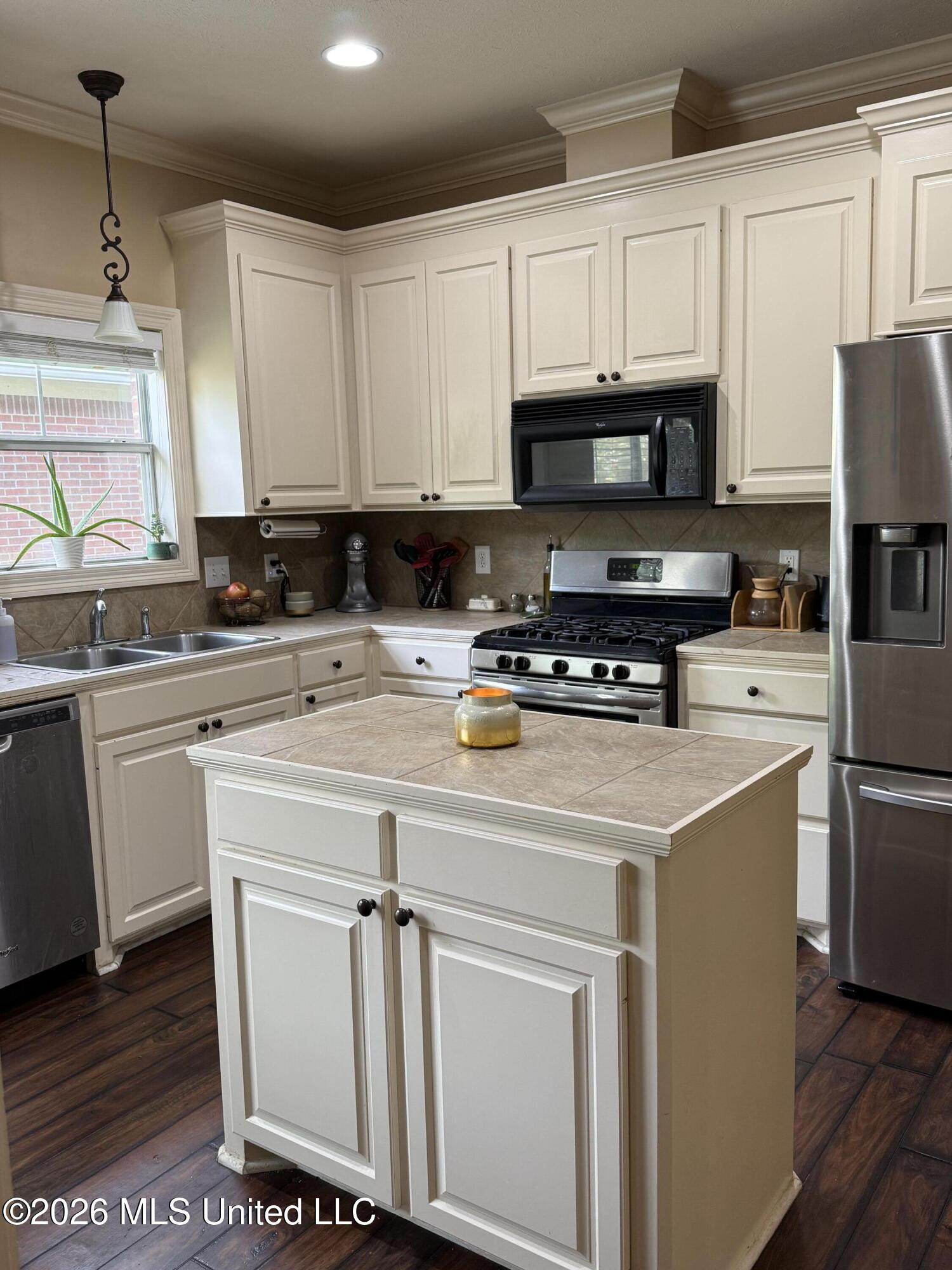 124 Cowles Creek Road Clinton, MS 39056 - Photo 6 of 22 Kitchen2