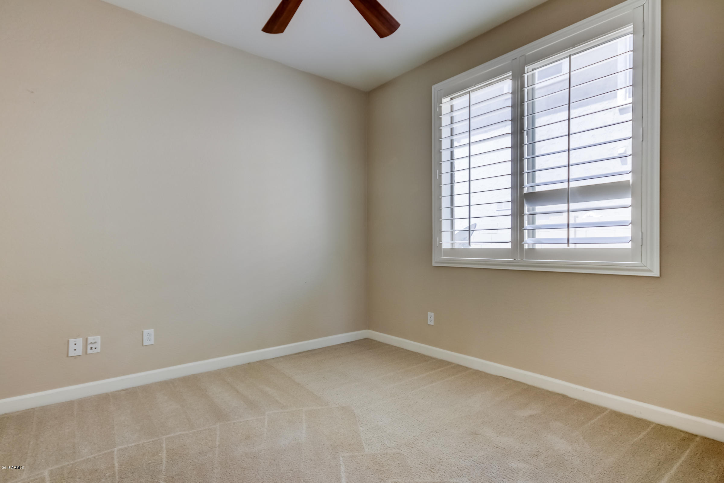 2136 West Eagle Feather Road Phoenix, AZ 85085 - Photo 17 of 42 2136 W Eagle Feather Rd-27