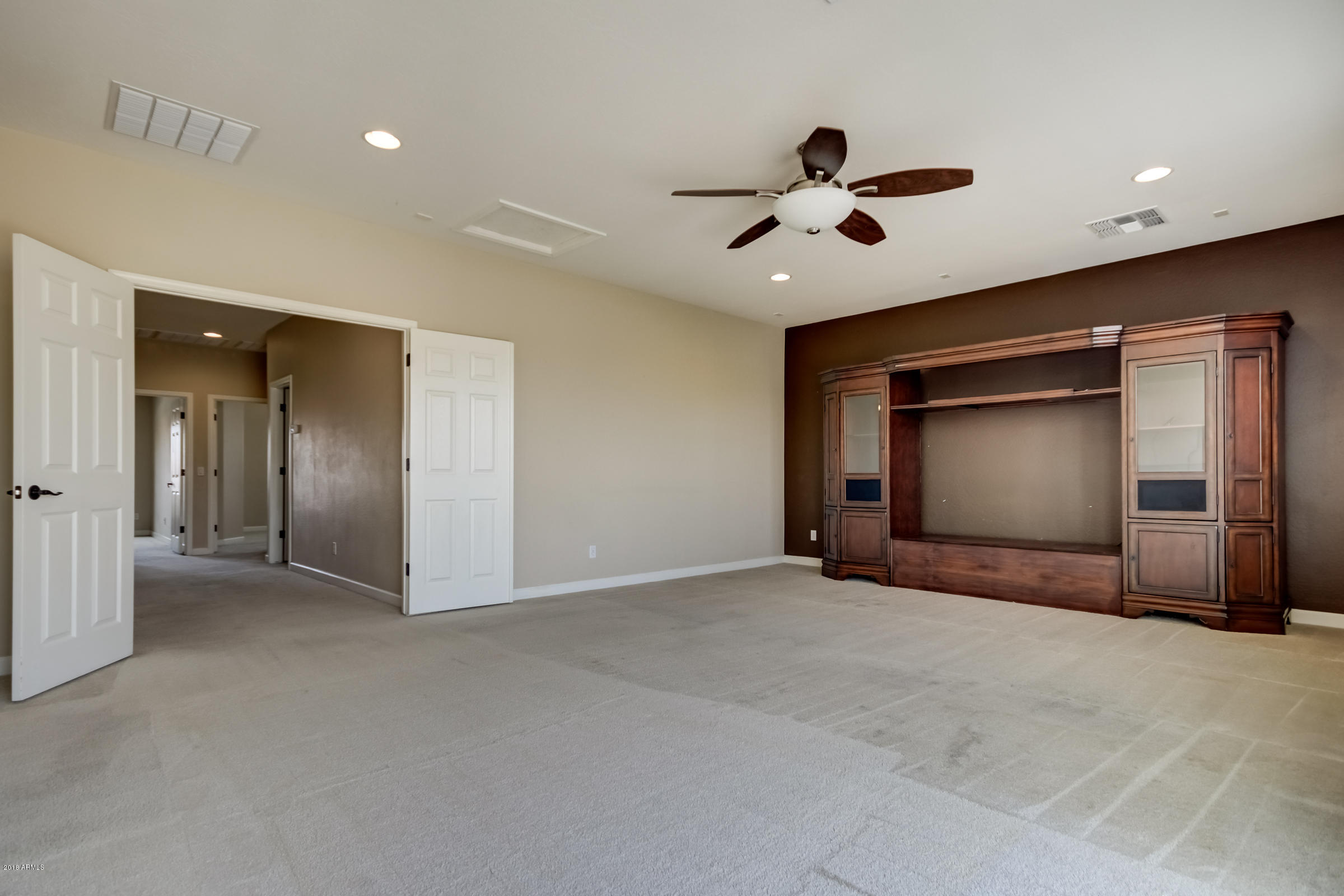 2136 West Eagle Feather Road Phoenix, AZ 85085 - Photo 25 of 42 2136 W Eagle Feather Rd-35