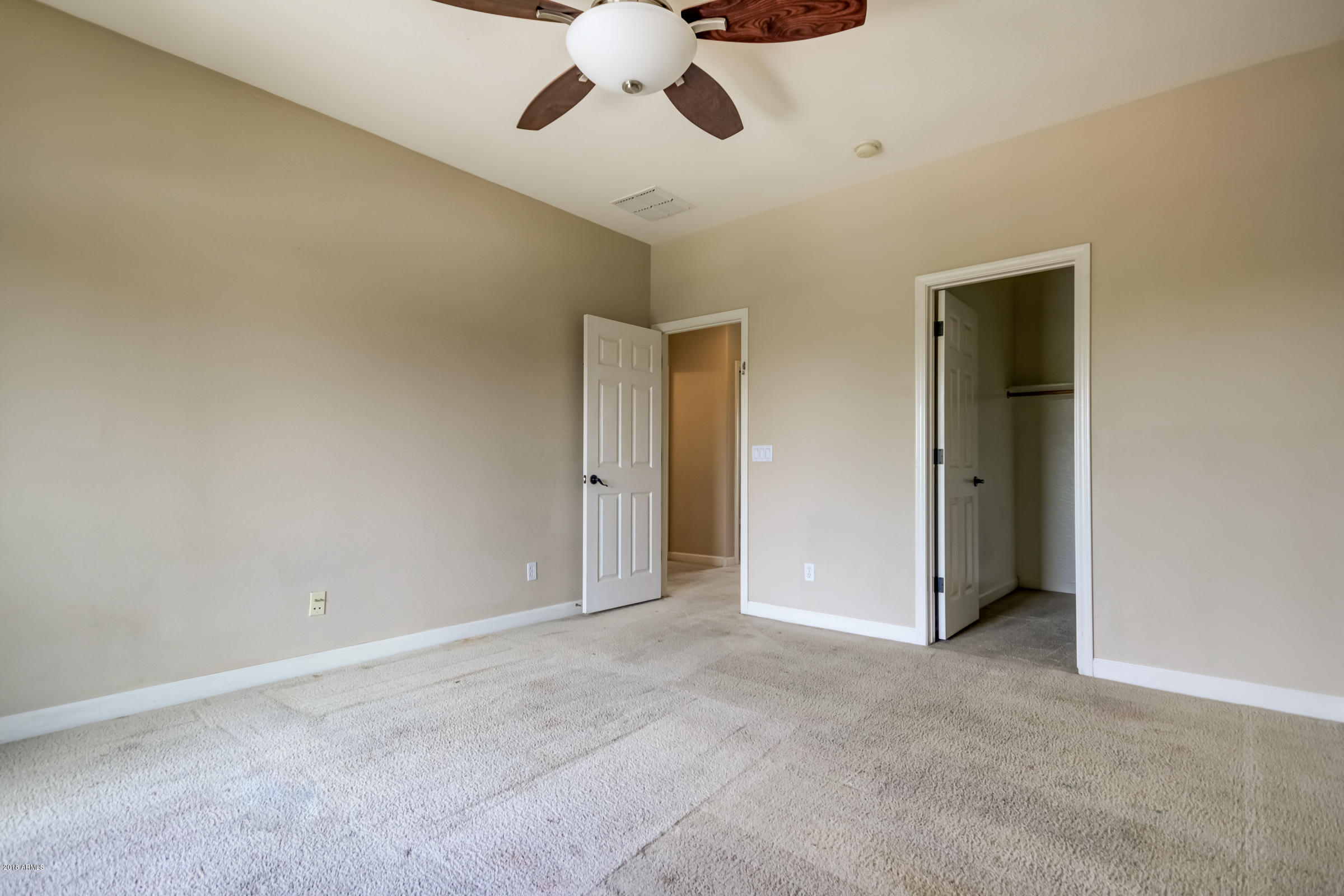 2136 West Eagle Feather Road Phoenix, AZ 85085 - Photo 27 of 42 2136 W Eagle Feather Rd-44