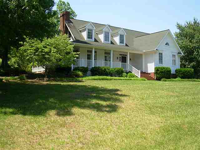 1997 Roe Ford Road Greenville, SC 29617 - Photo 1 of 25 Gallery Image 1