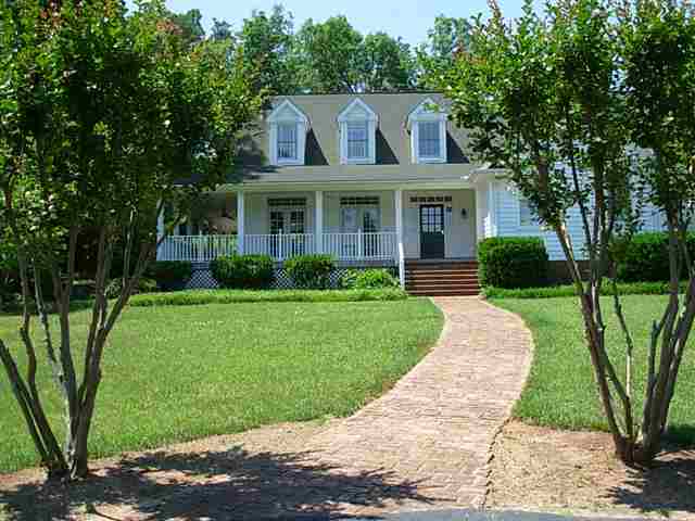 1997 Roe Ford Road Greenville, SC 29617 - Photo 2 of 25 Gallery Image 2