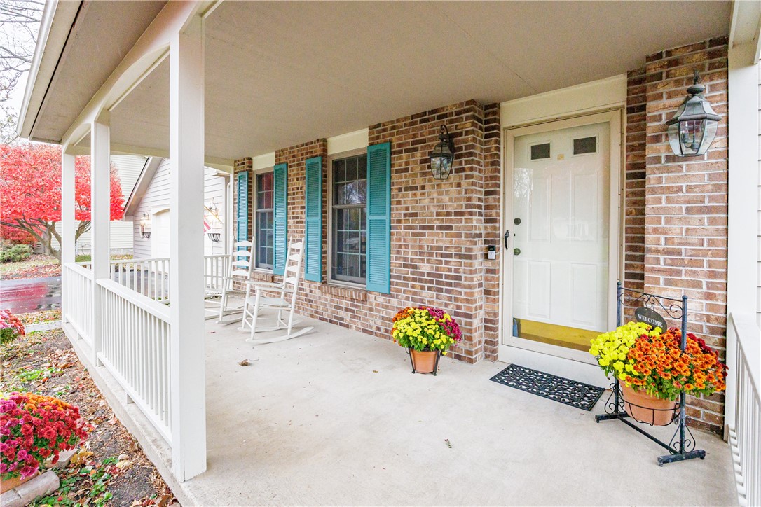 165 Woodleaf Henrietta, NY 14534 - Photo 2 of 37