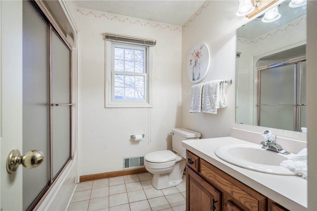 165 Woodleaf Henrietta, NY 14534 - Photo 24 of 37