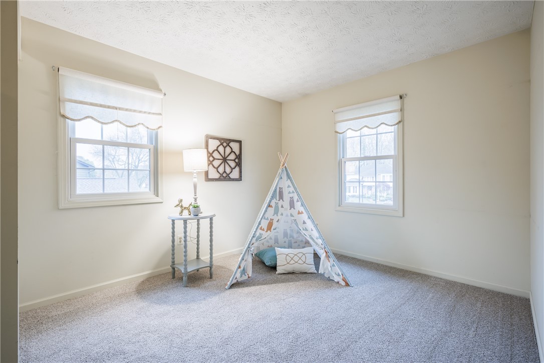 165 Woodleaf Henrietta, NY 14534 - Photo 27 of 37