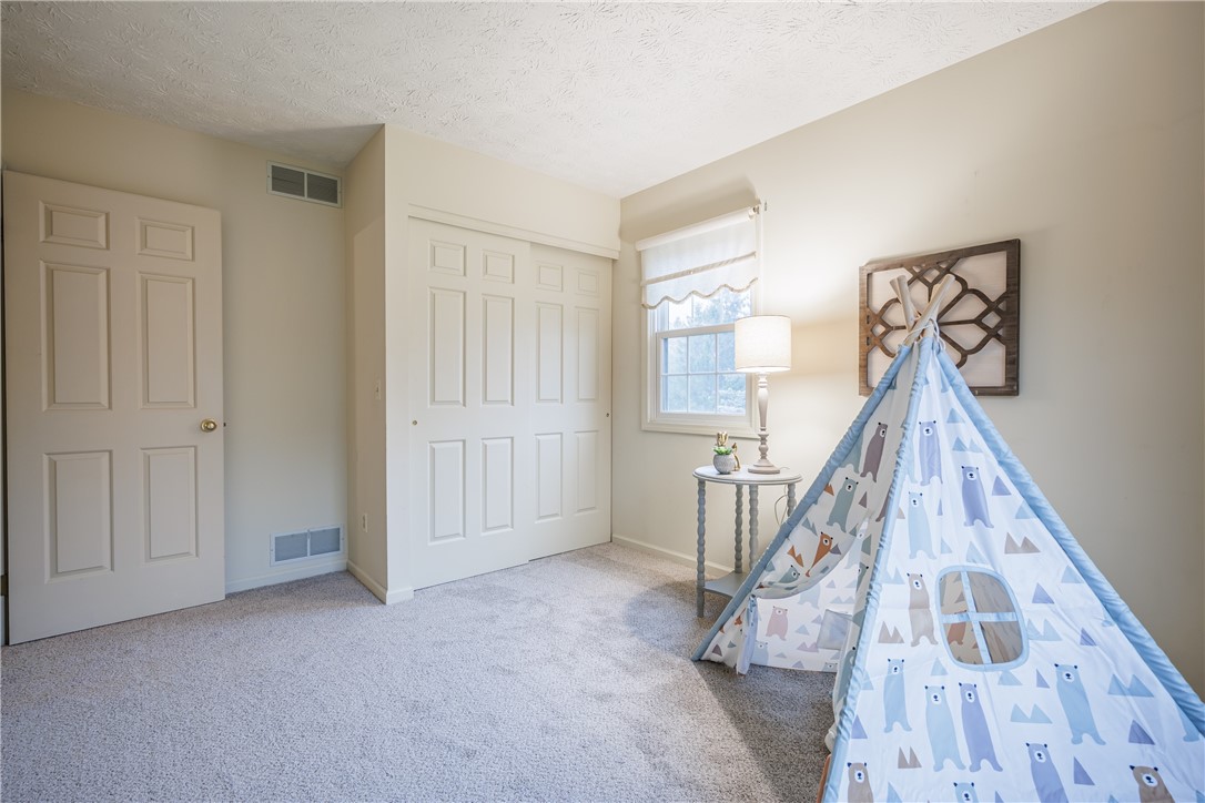 165 Woodleaf Henrietta, NY 14534 - Photo 28 of 37