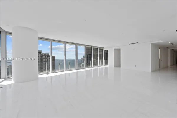 $38,000 | 300 Biscayne Blvd Way, Unit 3201, Miami, FL 33131