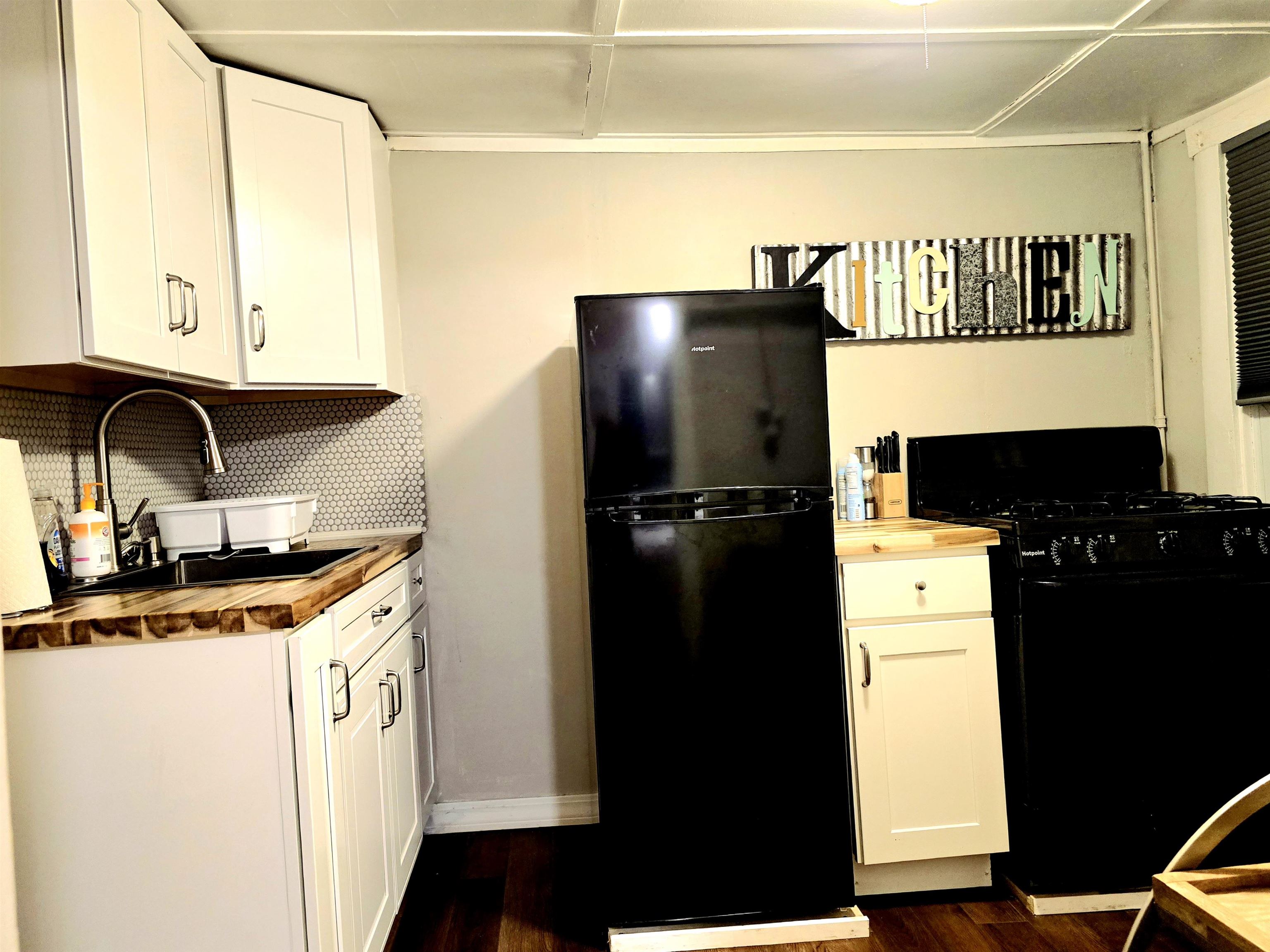 7 Baker Avenue, Unit 4 Laconia, NH 03246 - Photo 16 of 28