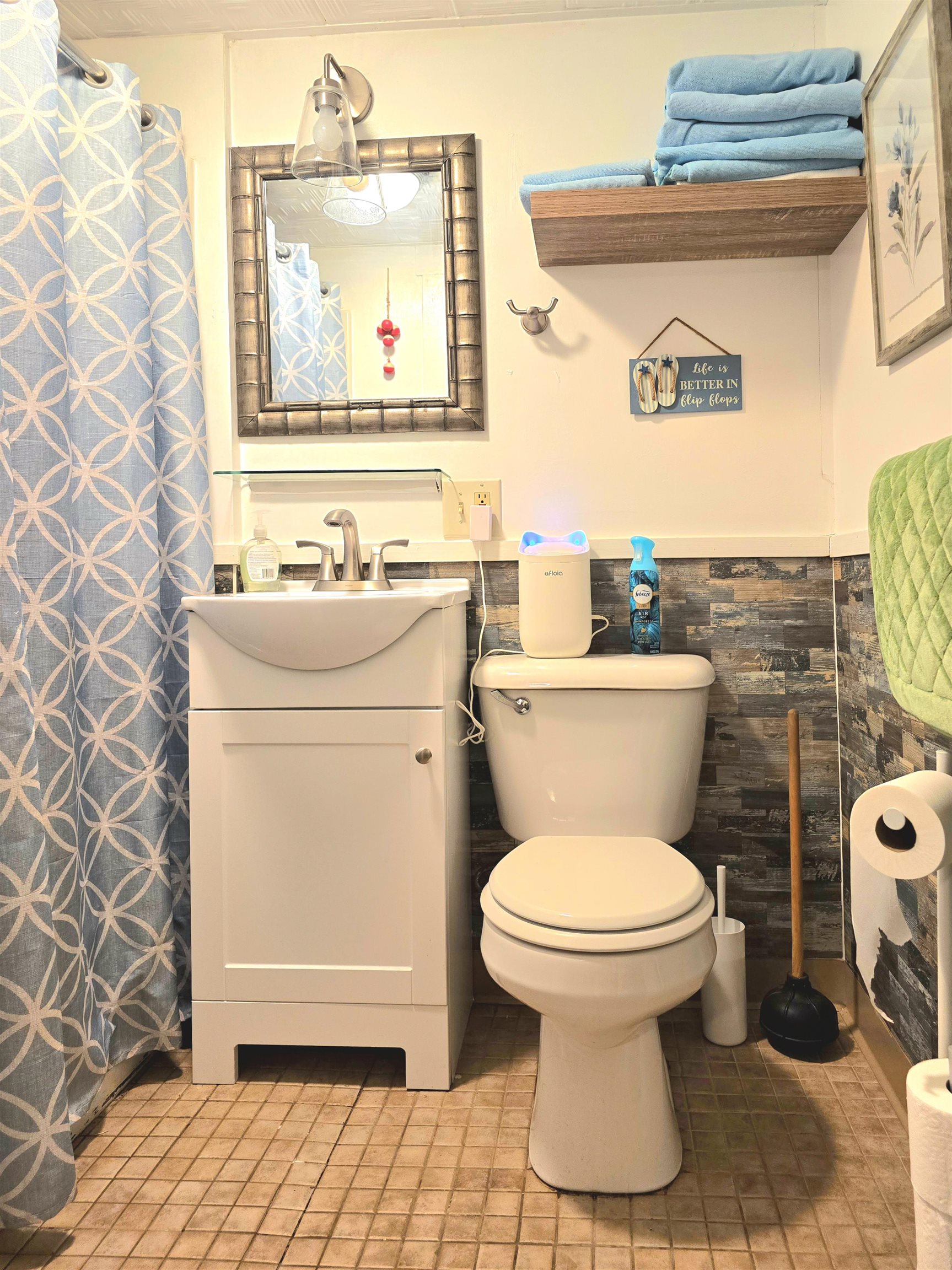7 Baker Avenue, Unit 4 Laconia, NH 03246 - Photo 17 of 28