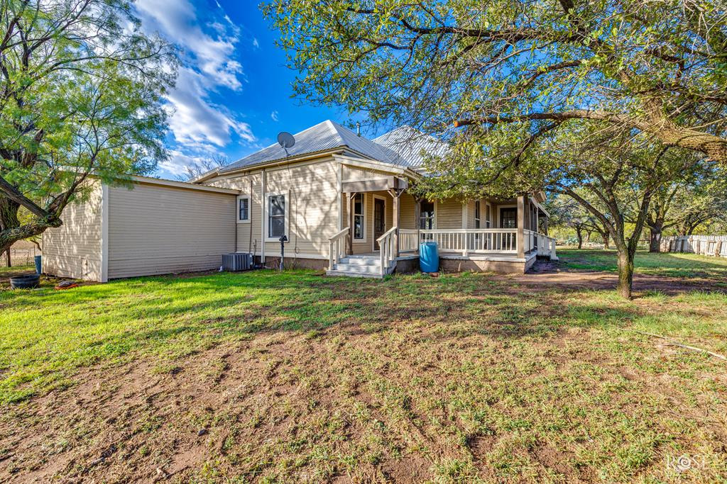 201 Ratliff Road Bronte, TX 76933 - Photo 3 of 39 Photo 4